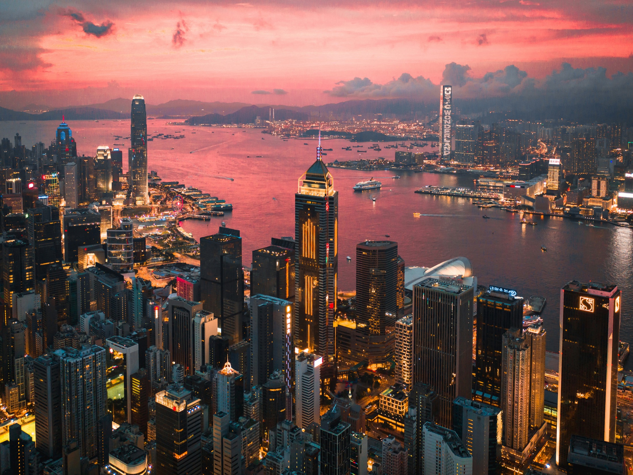 日落时的香港天际线
